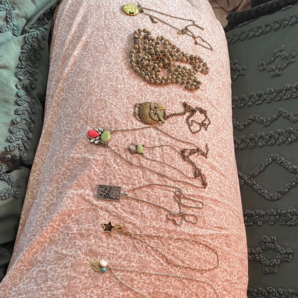Bundle of 7 necklaces